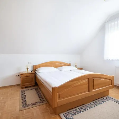 Apartmaji Trentelj Appartamento