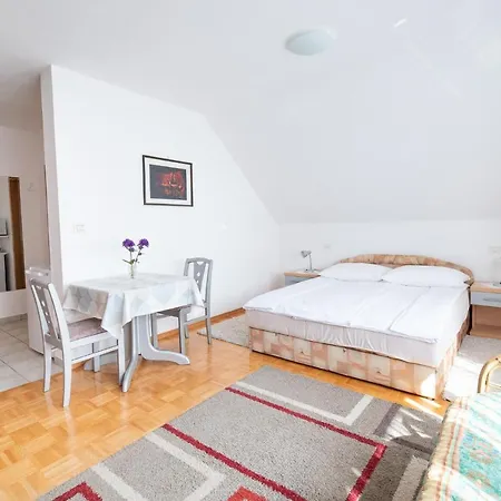 Apartmaji Trentelj
