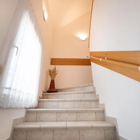 Apartmaji Trentelj Apartment *